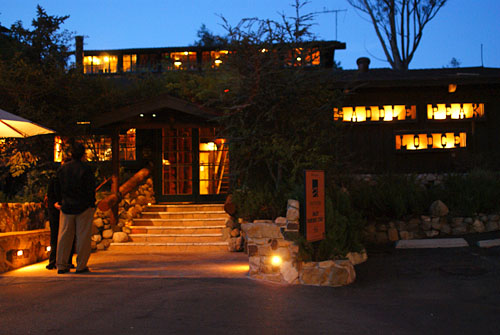 Saddle Peak Lodge Exterior