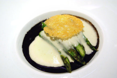 SCALLOP AND MELANO SPORUM TRUFFLE: Pascaline, Green Asparagus, Parmesan Mousse