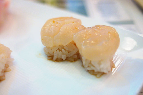 Large Scallop Sushi