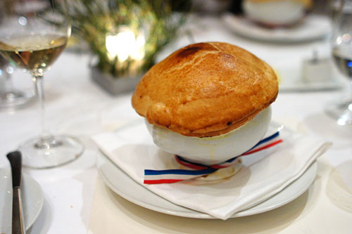 soupe aux truffe noire v. g. e. (plat crée pour l'elysée en 1975)