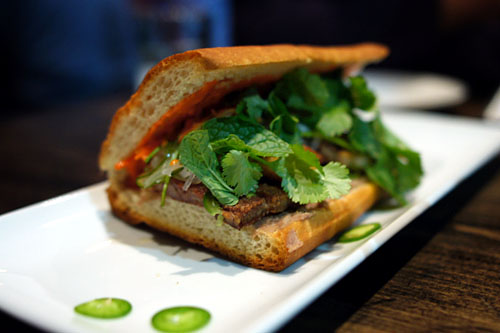 BÁNH MÌ