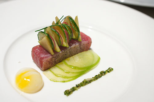 TUNA | APPLE