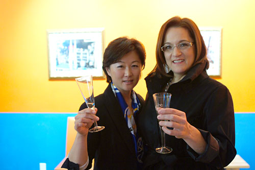 Lorie Kim, Victoria Parr