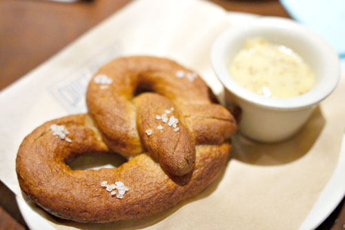 Spretzel, mustard dipping sauce