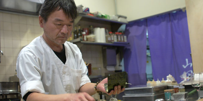 Yama-san Making Hand Rolls