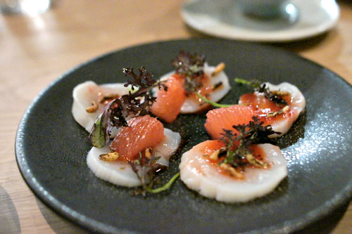 scallops, grapefruit, lime leaf