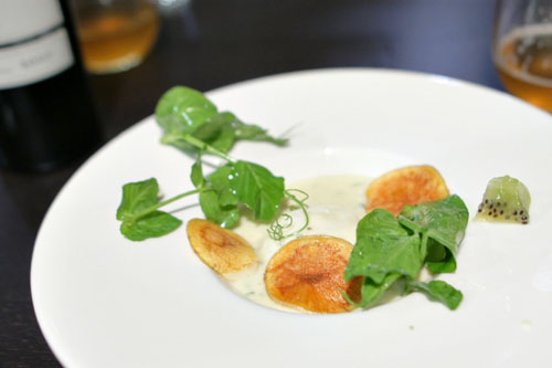 potato green garlic velouté - kiwi - egg - fried potato