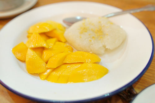 mango and sticky rice