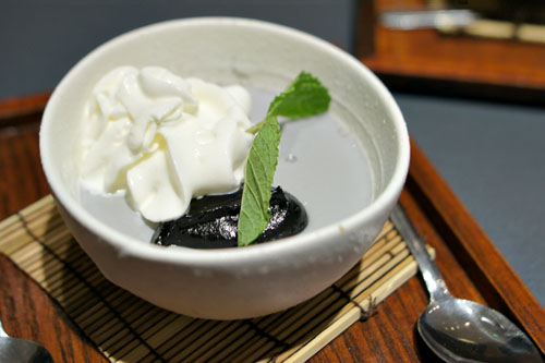 Black Sesame Pudding with Whipped Cream