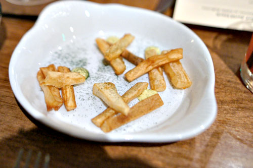 crispy cassava and oyster