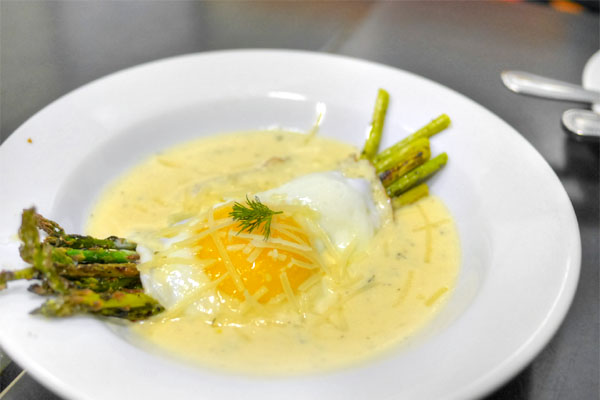 Fried Egg & Grilled Asparagus