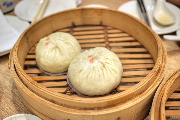 #82 - Vegetable and Ground Pork Buns (2 pcs)