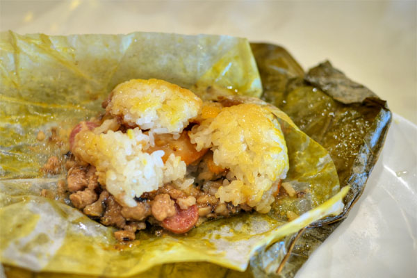 Sticky Rice Wrap with Chicken & Abalone