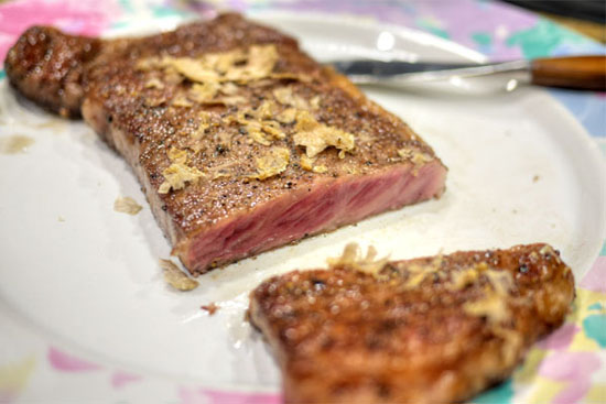 Cast Iron DeBragga Steak: Cut Open