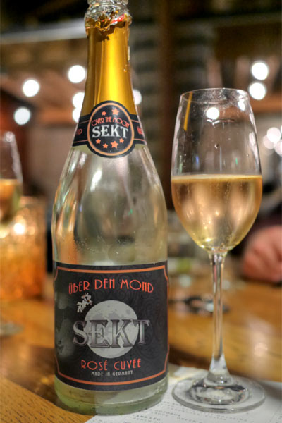 Pinot Noir/Riesling NV Over the Moon Rose Sekt