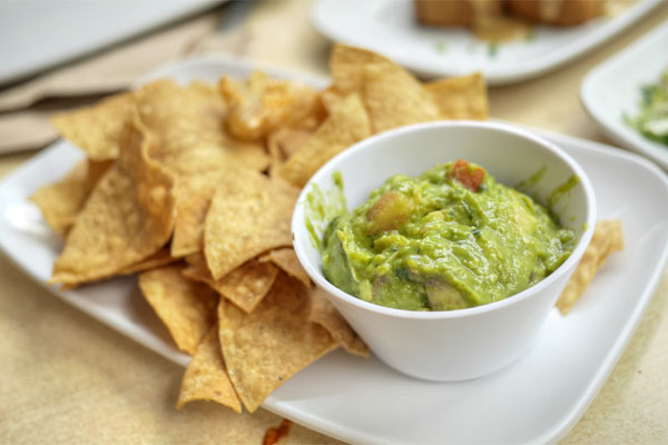 H&B Guacamole + Chips