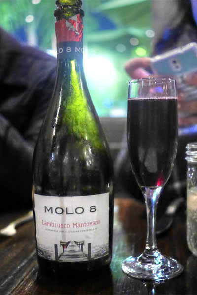 Molo 8 lambrusco monovano, italia NV