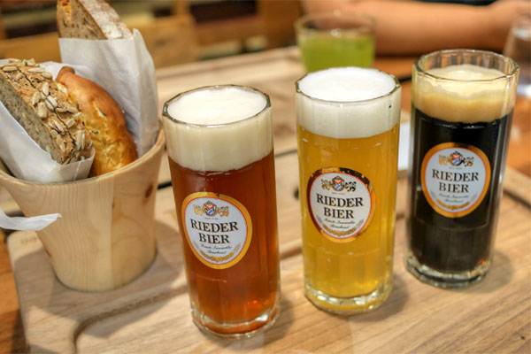 Rieder Dunkle Weisse / Rieder Helle Weisse / BierBeisl House Bier