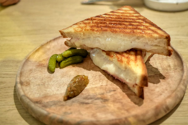 grilled cheese: reading, provolone DOP, reggiano, & bechamel + add ham