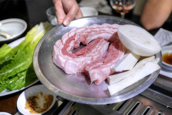 Buljip Saeng Samgyeopsal: Raw