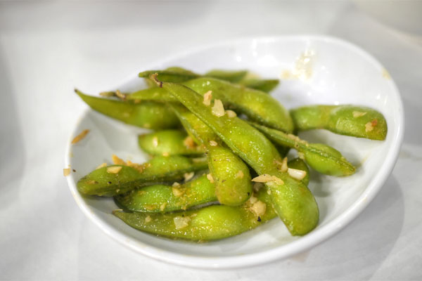 Spicy Garlic Edamame