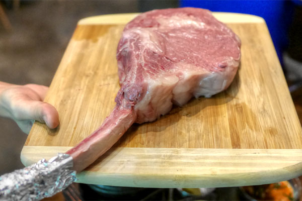 Tomahawk Steak