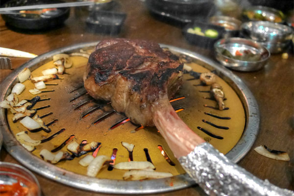 Tomahawk Steak (Cooked)