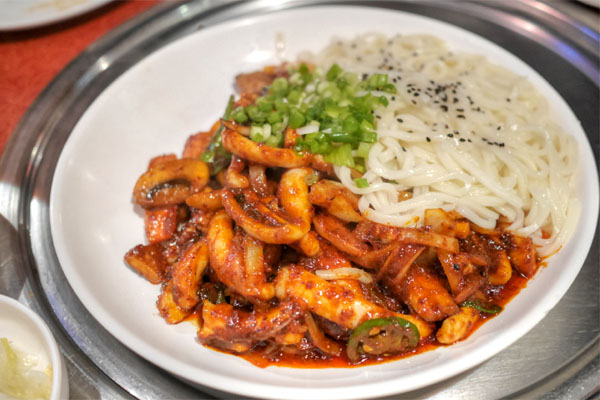 Stir-fried Squid with Noodle