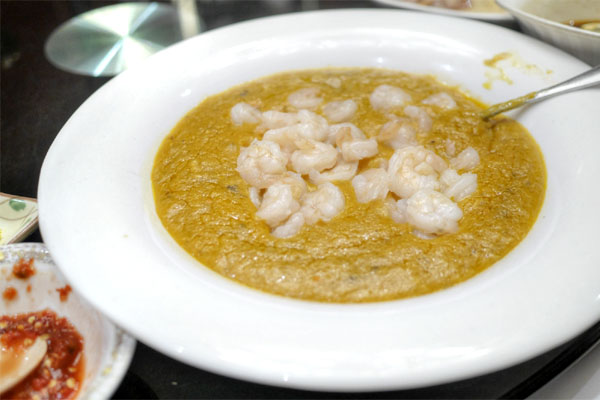 Boiled Mixed Seafood with Crab Roe