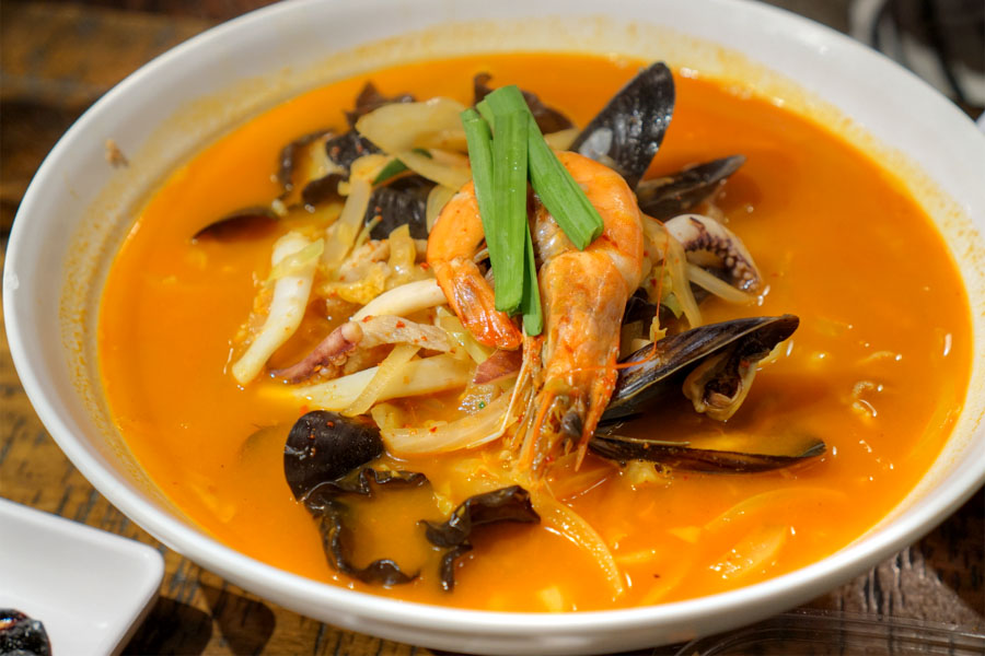 Spicy Seafood Soup Noodles