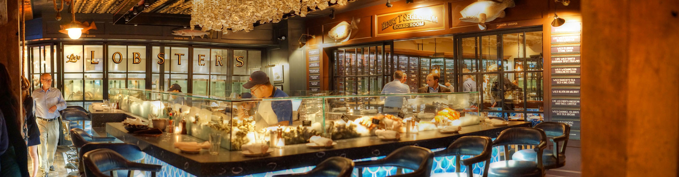 Water Grill Interior: Raw Bar