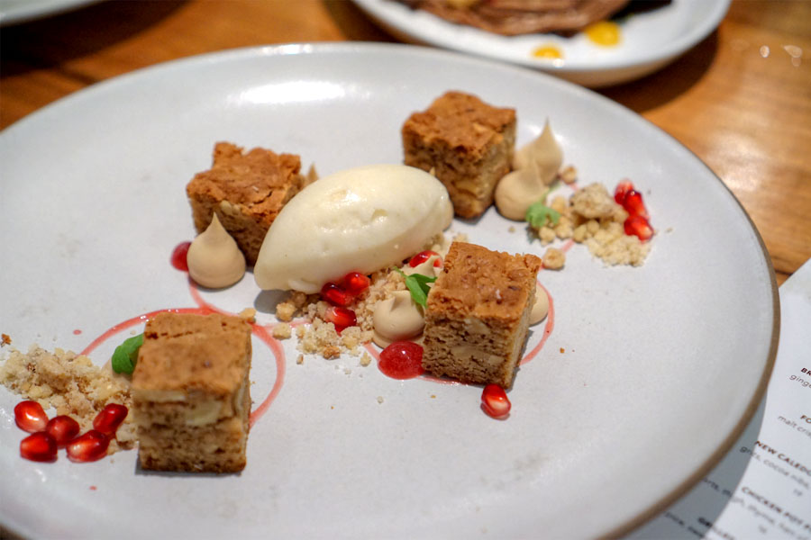 Walnut Blondie