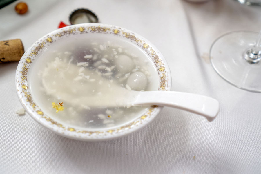 Boiled Glutinous Rice Balls in Fermented Glutinous Rice