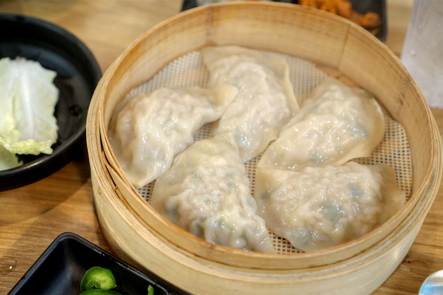 Handmade steamed dumpling (Pork)