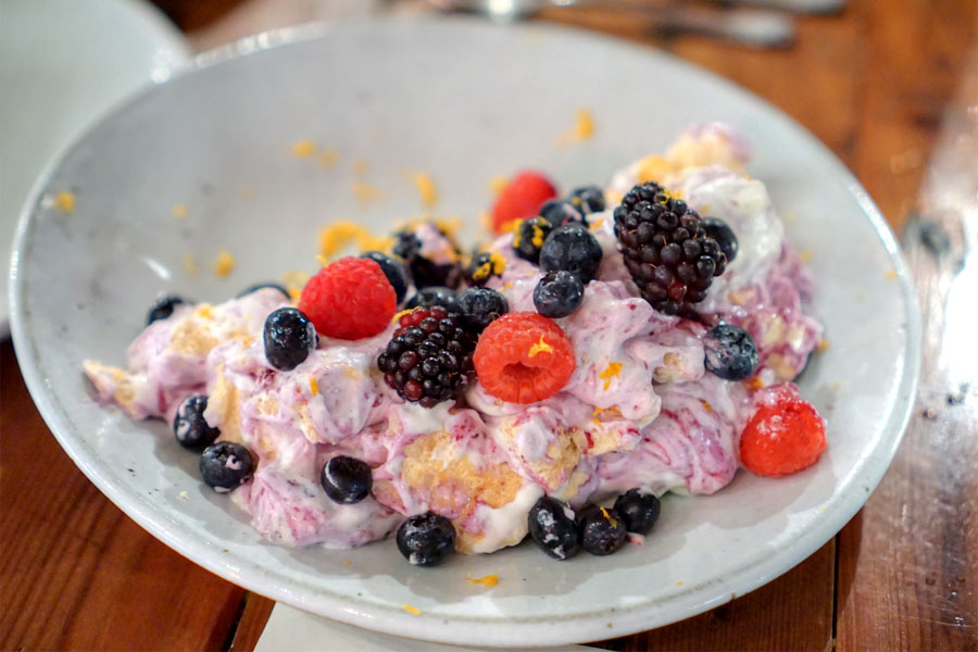 Meringue, berries, yogurt, chantilly, lemon zest