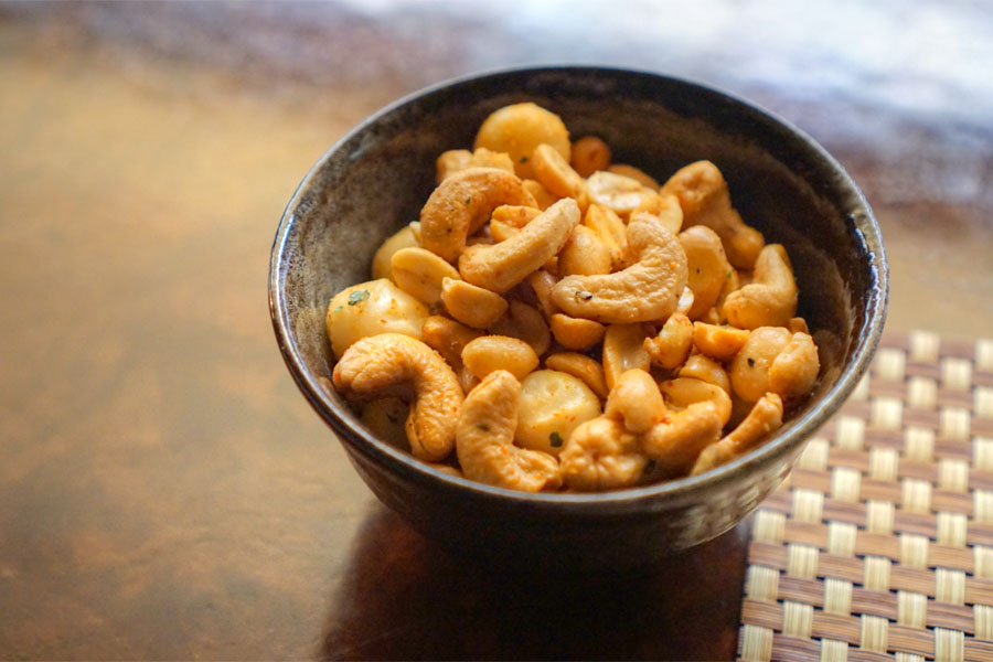 Togarashi mixed nuts