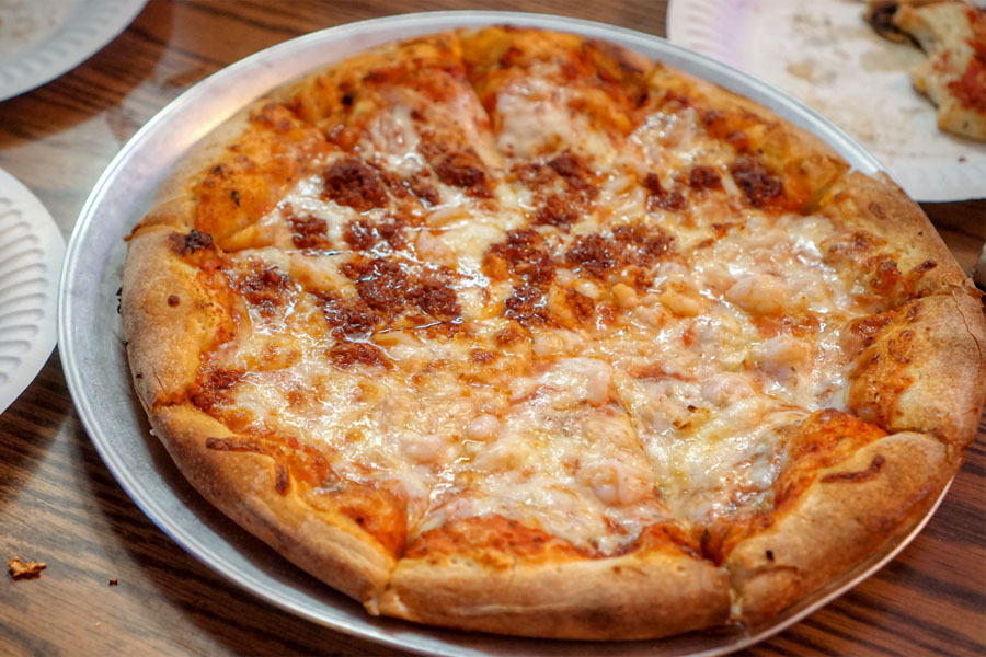 Seafood Pizza (Medium)