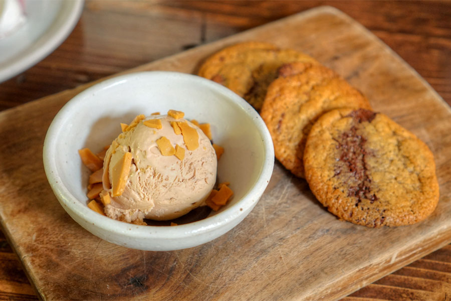 Browned butter chocolate chip cookie, caramelia ice cream, toffee