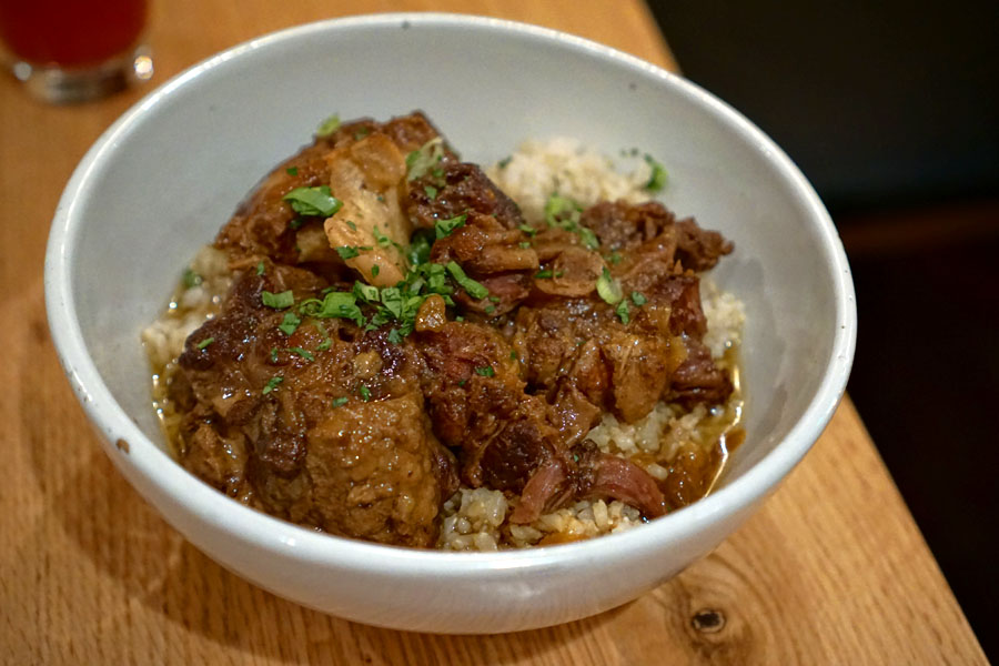 Oxtails & rice