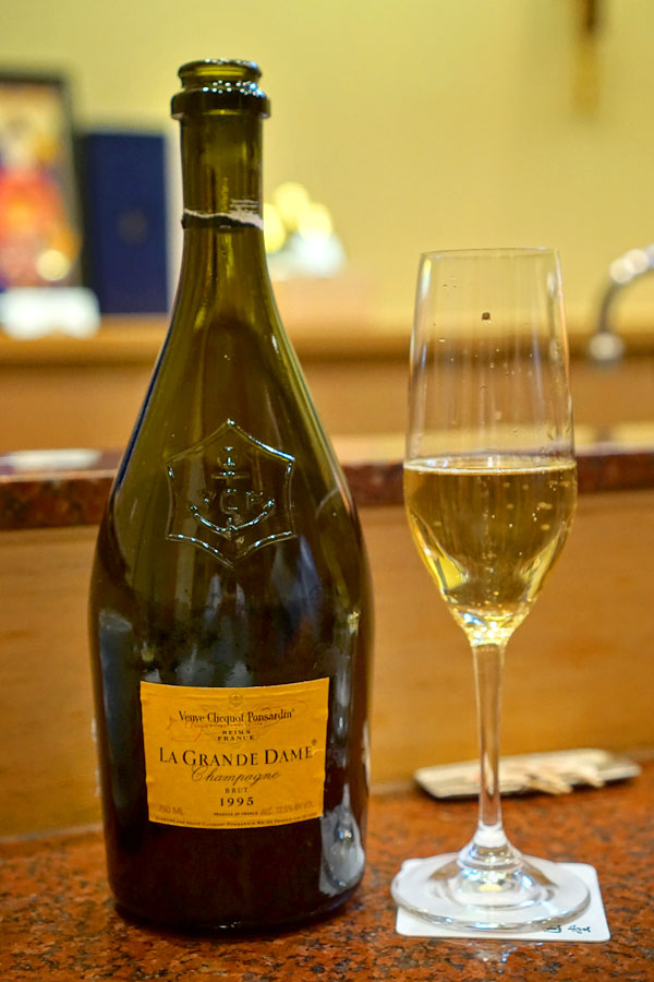 1995 Veuve Clicquot Ponsardin Champagne Brut La Grande Dame