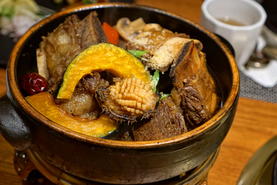 Braised Beef Short Ribs with Abalone / Jeonbog Galbijjim