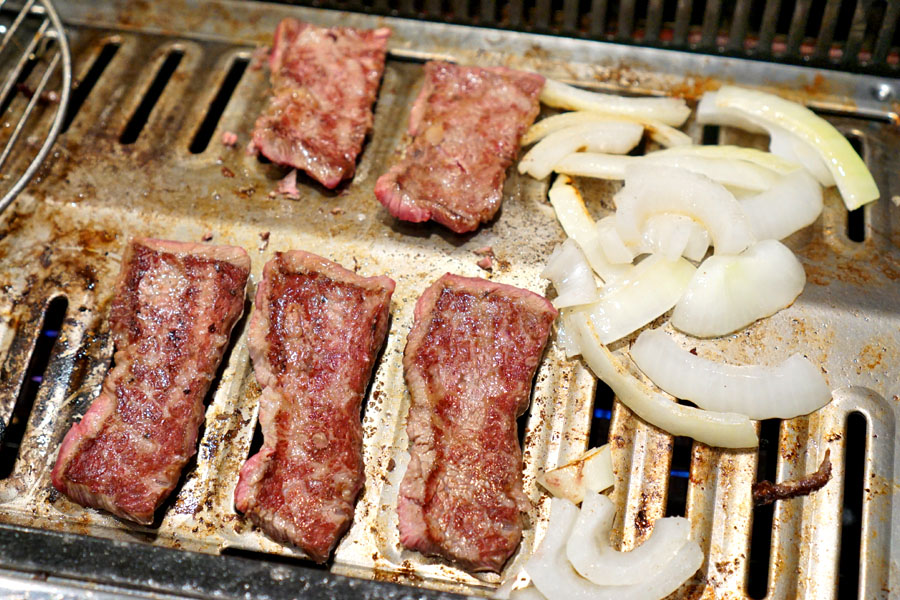 Aged Boneless Short Rib (Cooking on the Grill)