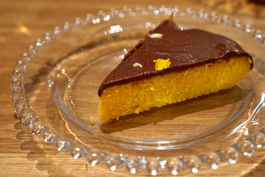 Flourless Tangerine Cake