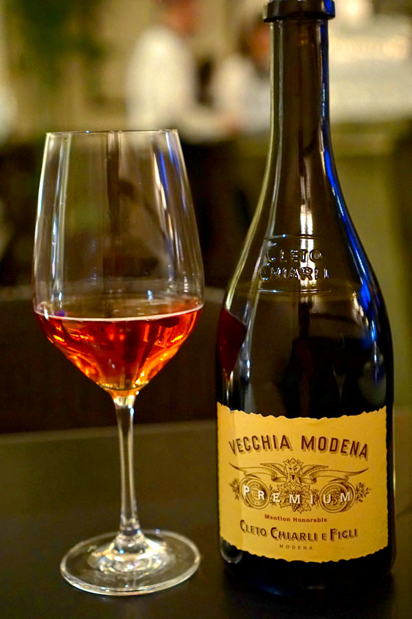 Cleto Chiarli, Vecchia Modena, Lambrusco di Sorbara Secco, NV, Italy