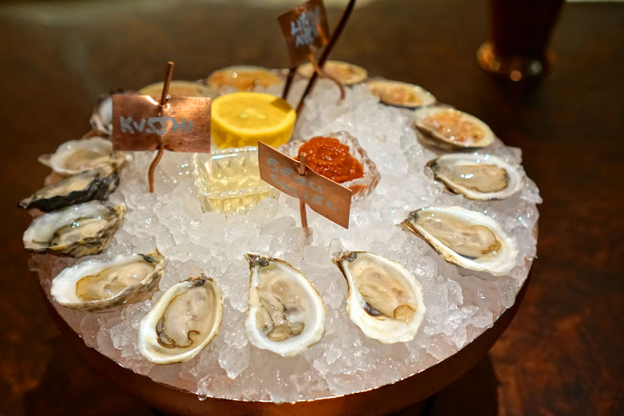 Kusshi Oysters / Beausoleil Oysters / Little Neck Clams