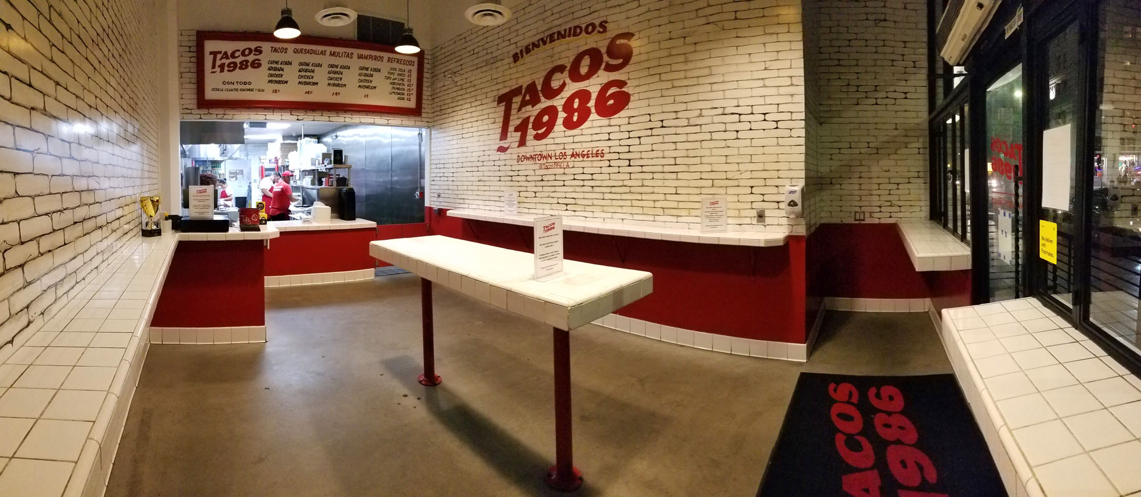 Tacos 1986 Interior