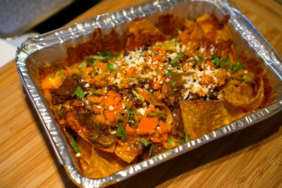 nachos 'sencillo' + grass-fed curried beef