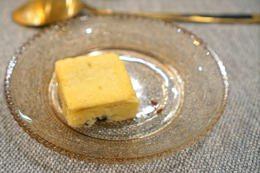 Pineapple Cake, Black Truffle