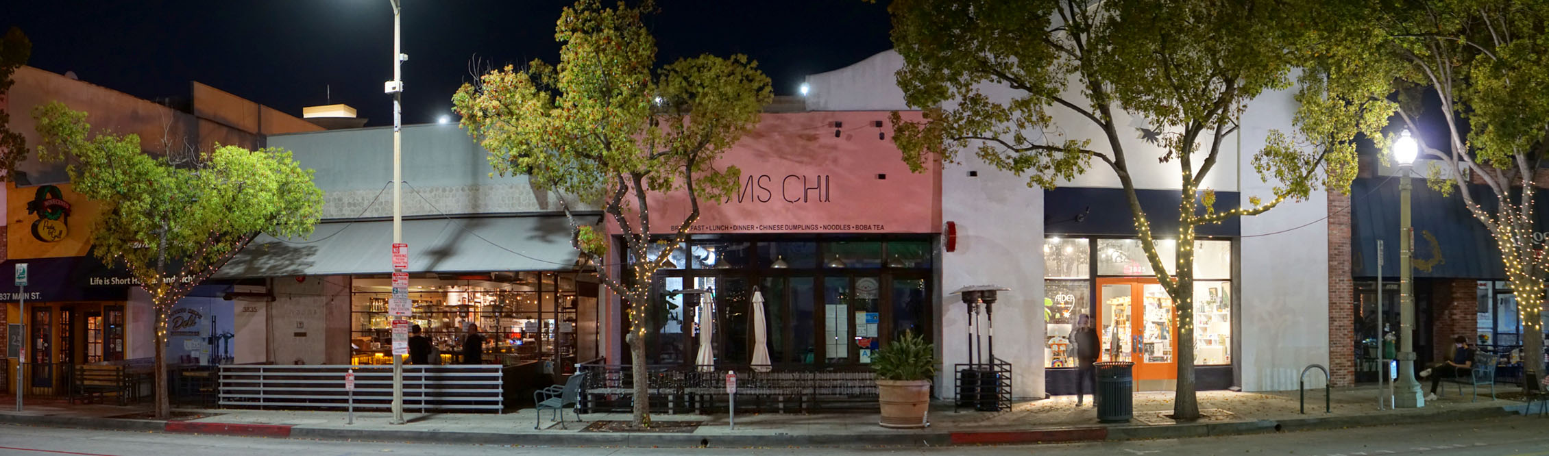 Ms Chi Cafe Exterior