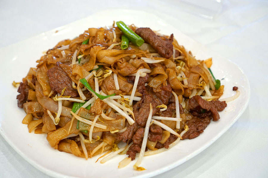 乾炒牛河 / Beef Chow Fun